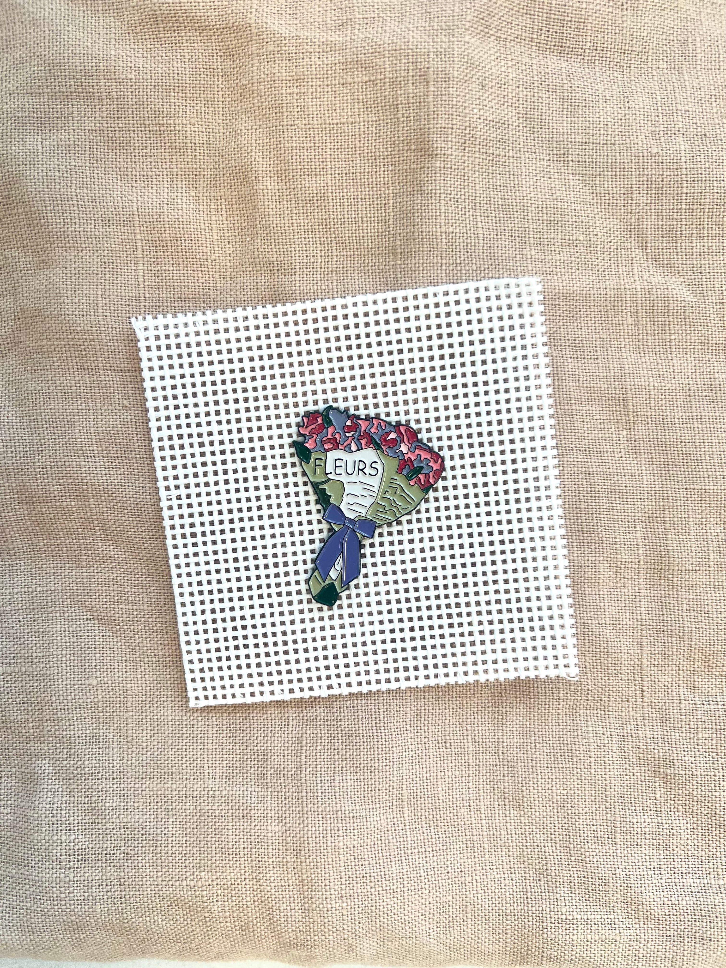 Fleurs Bouquet Needle Minder